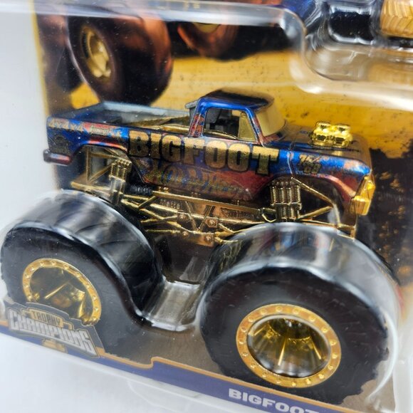 Hot Wheels Monster Trucks Bigfoot 50th Anniversary Trophy Champions - Picture 2 of 6